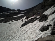 25 attravesando gli ultimi nevai...